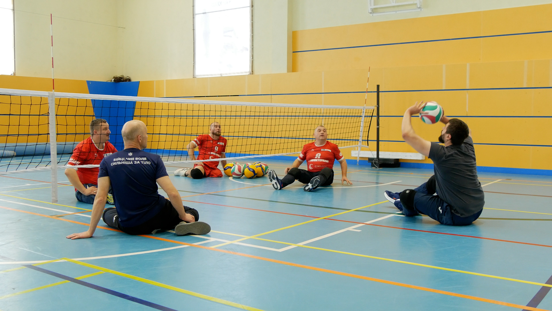 ветерани у спортивному залі