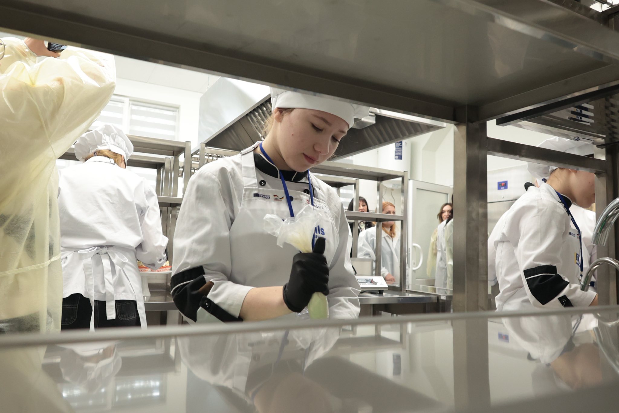 У Вінницькому професійному коледжі сфери послуг відкрили сучасні майстерні та STEM-лабораторію