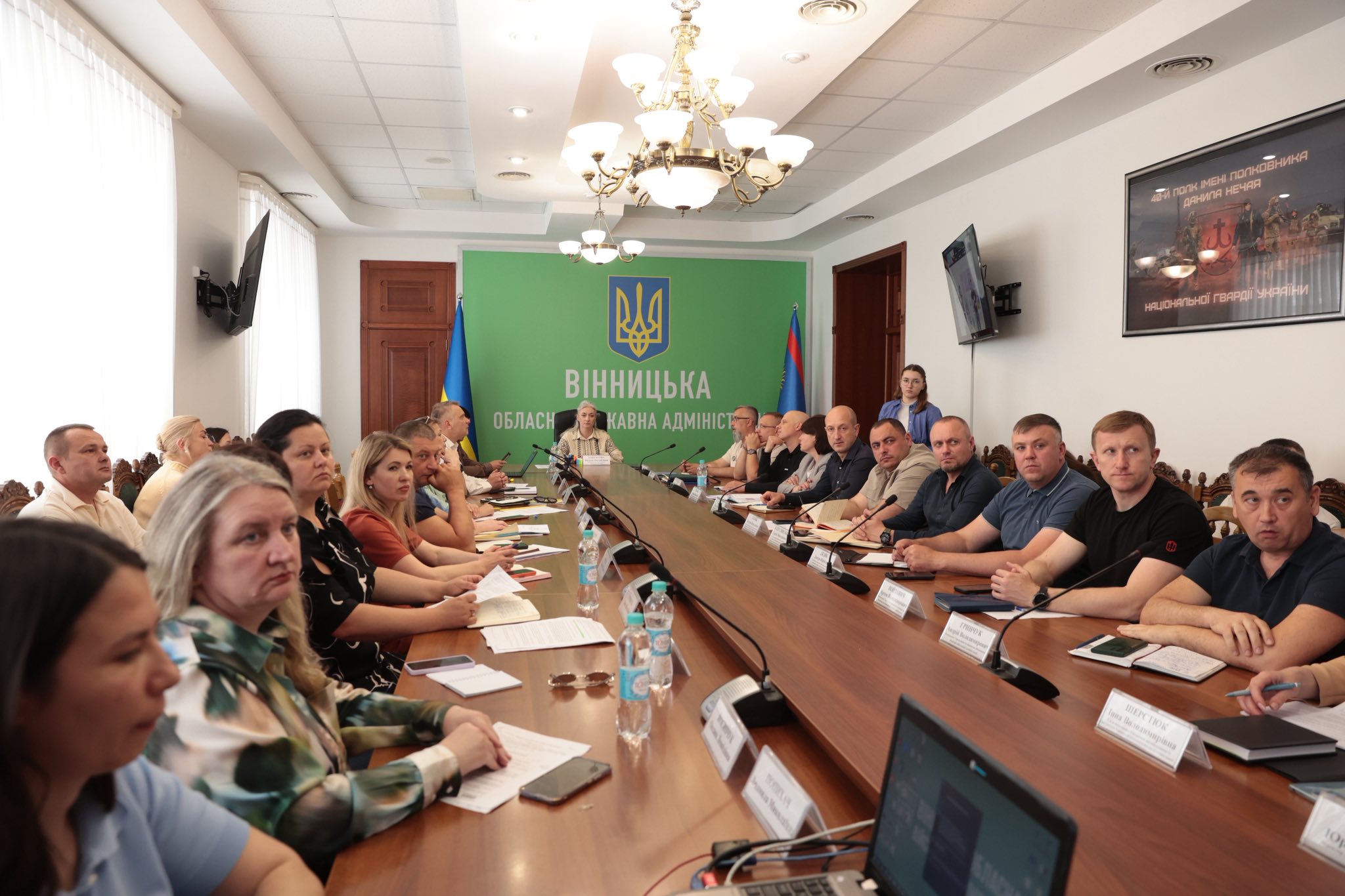 Начальниця ОВА Наталя Заболотна та учасники засідання