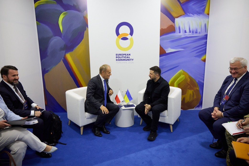 Президент України Володимир Зеленський під час зустрічі із Прем’єр-міністром Польщі Дональдом Туском