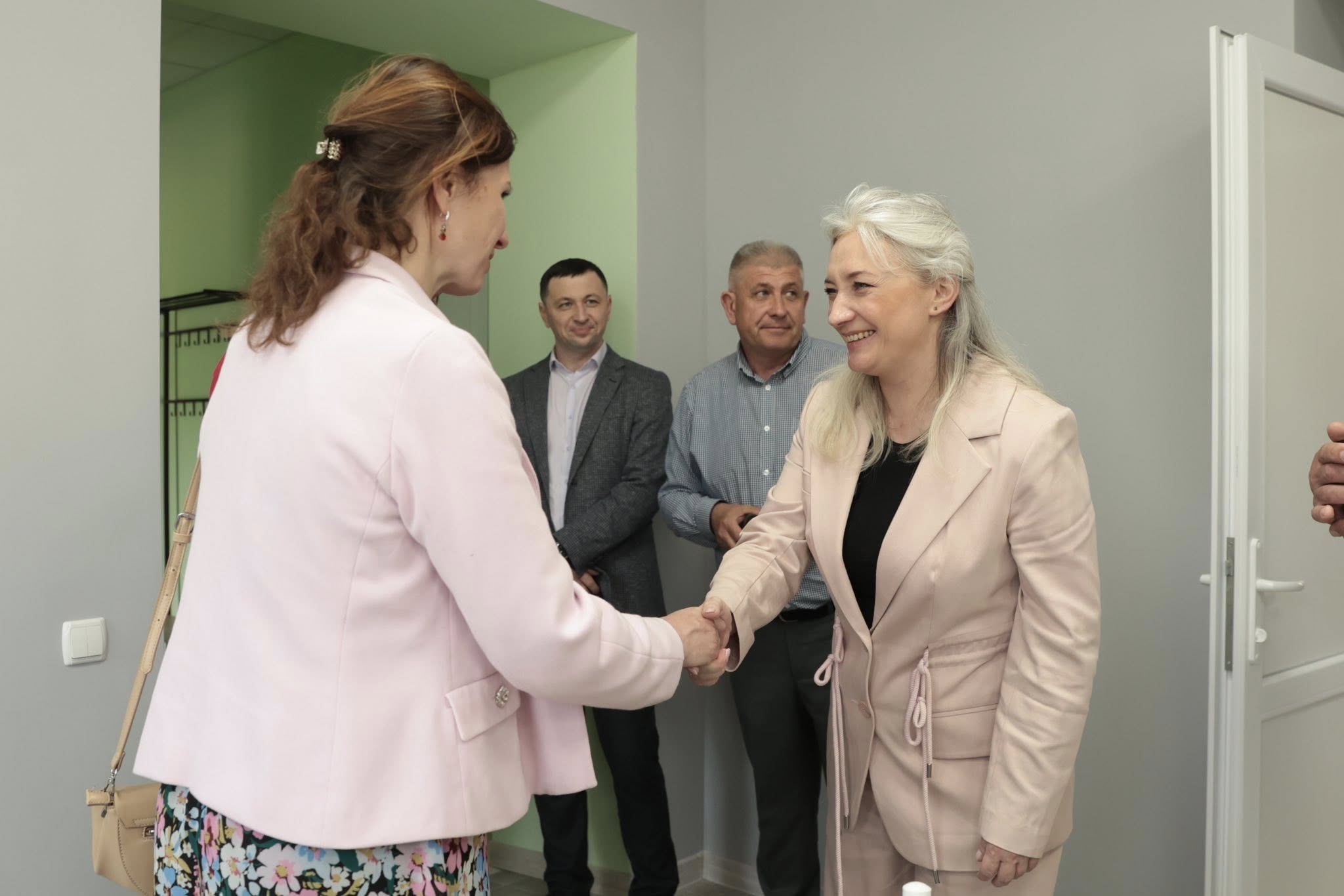 начальниця ОВА Наталя Заболотна та учасники заходу