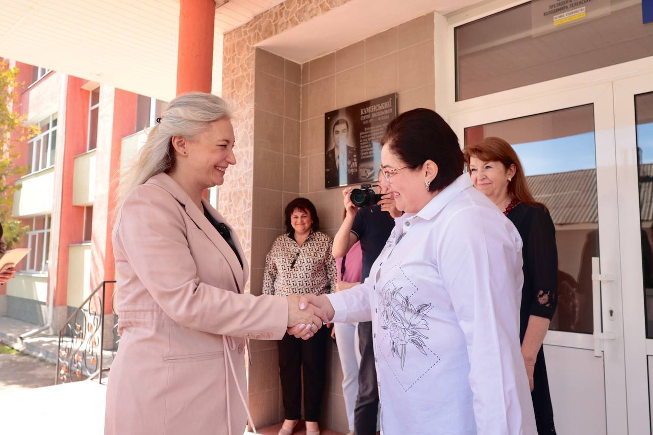 Начальниця ОВА Наталя Заболотна та учасники заходу