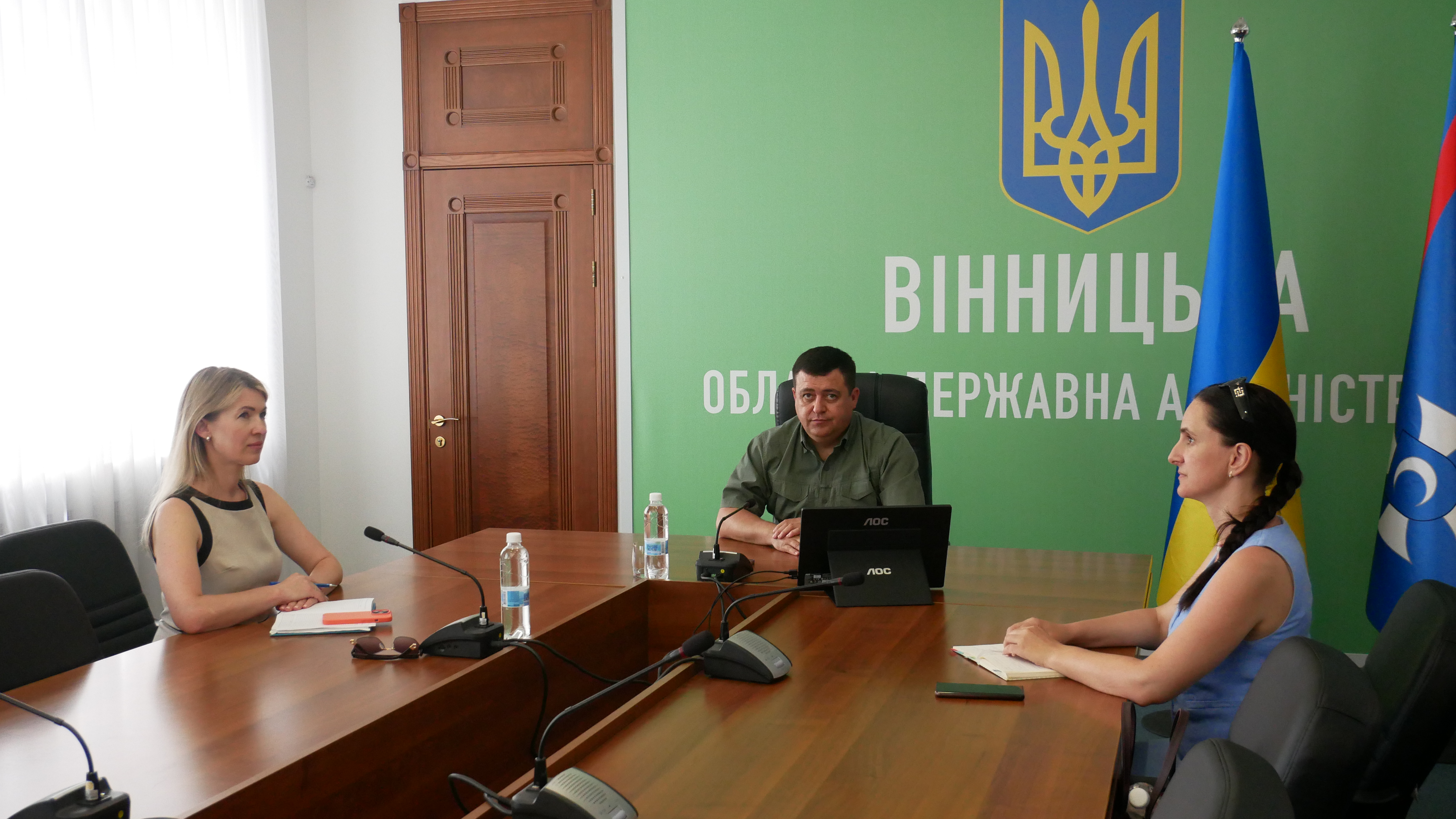 заступник начальника ОВА Андрій Кавунець та керівники профільних структурних підрозділів ОВА