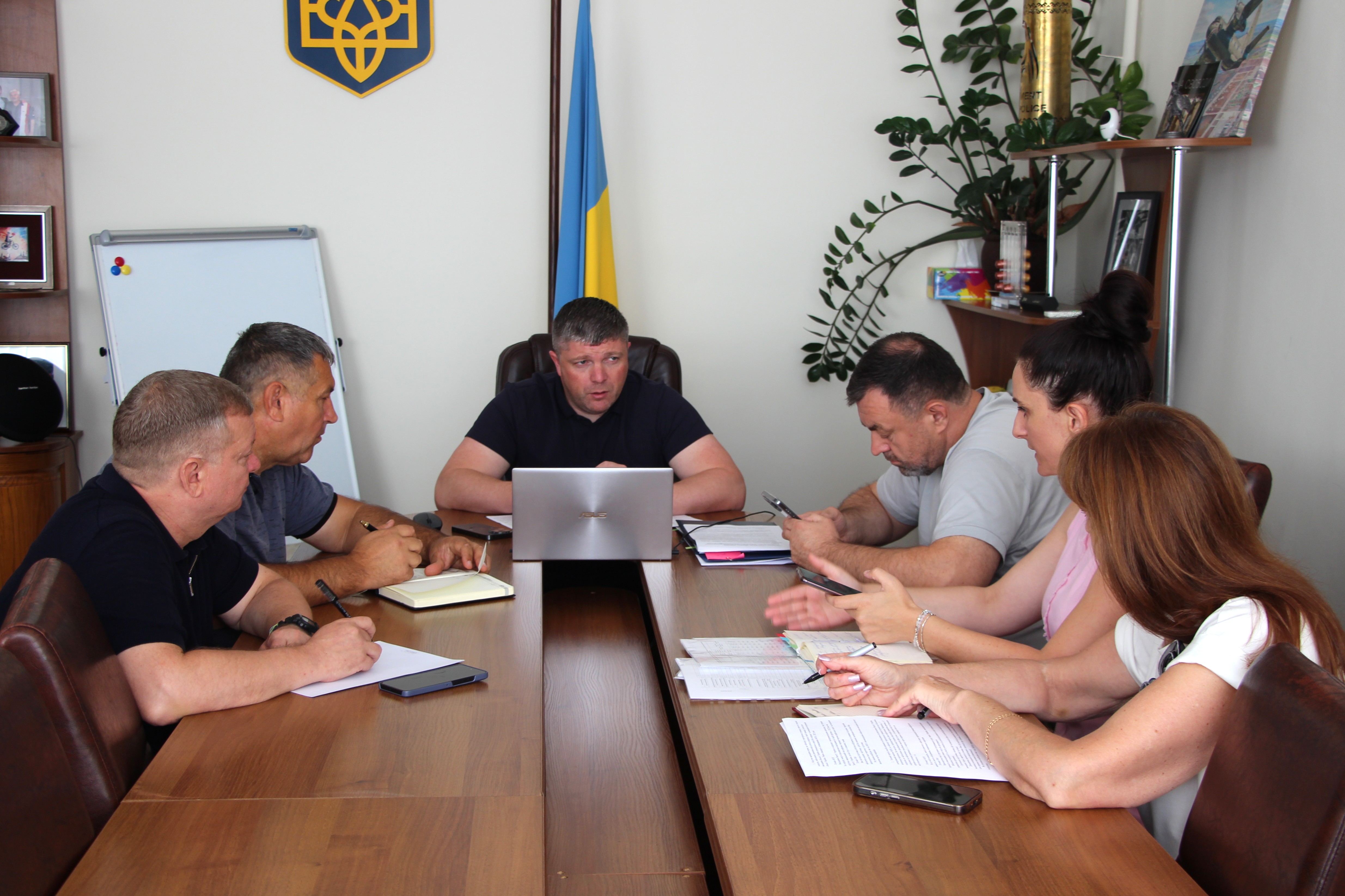 Заступник Начальника ОВА Олександр Піщик та учасники засідання