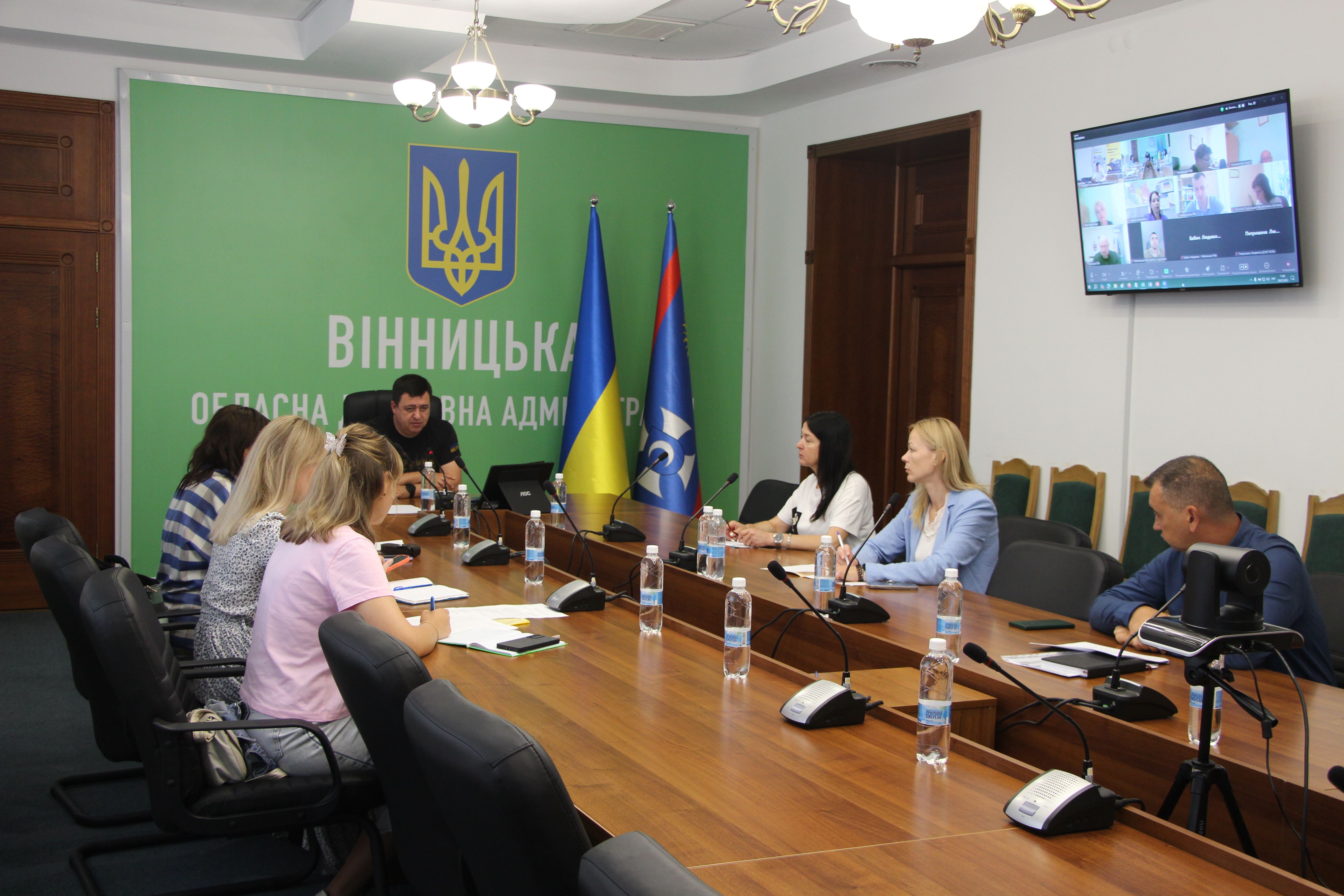 Заступник начальника ОВА (CDTO) Андрій Кавунець та учасники засідання