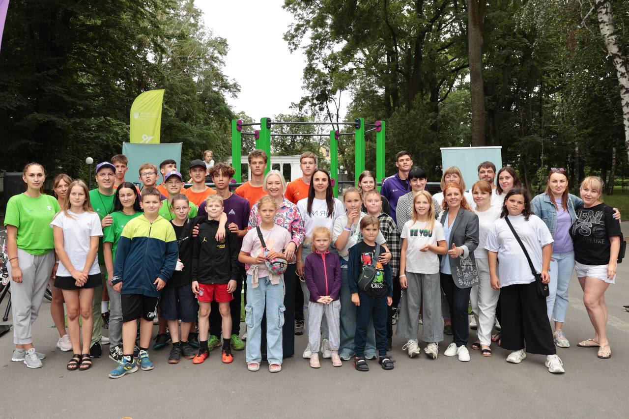 Перша заступниця начальника ОВА Наталя Заболотна та учасники заходу 