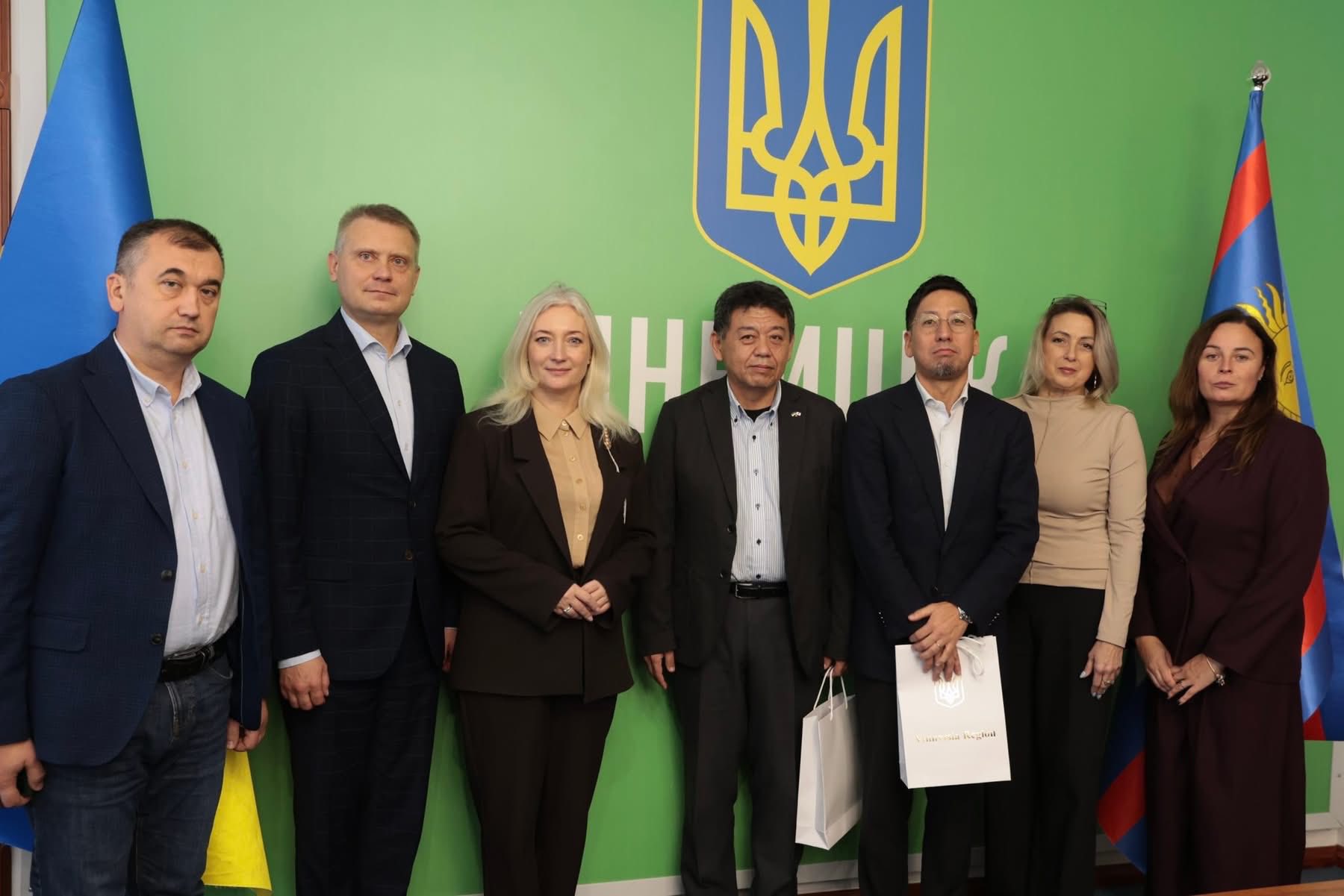 Перша заступниця начальника ОВА Наталя Заболотна та учасники зустрічі