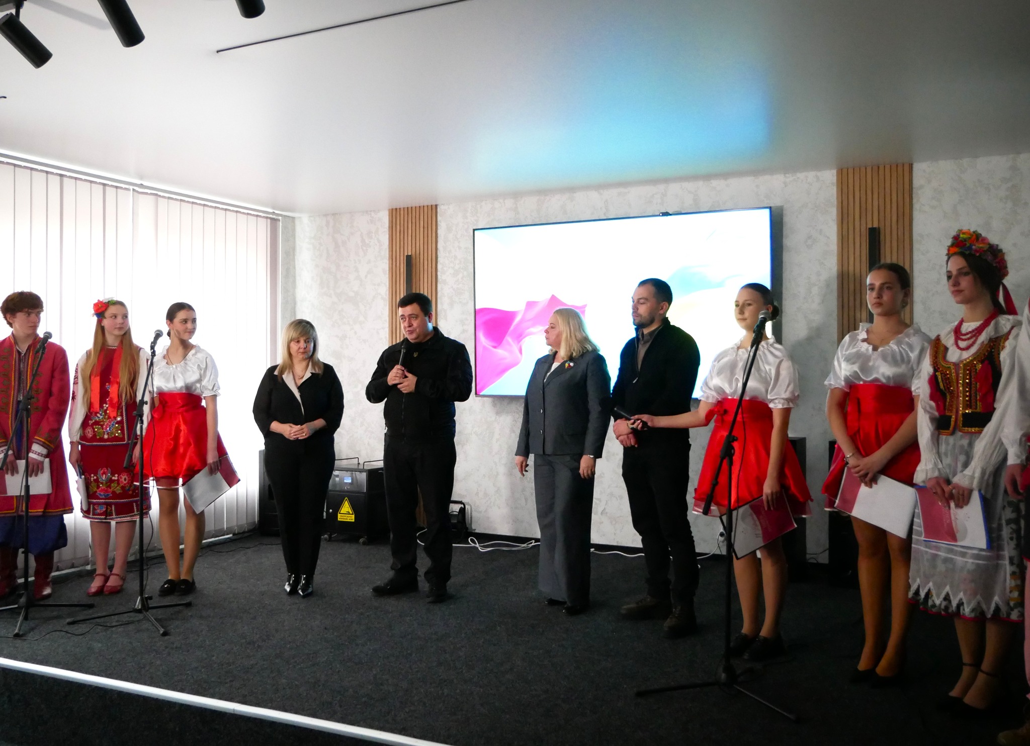 заступник начальника ОВА (CDTO) Андрій Кавунець та учасники заходу