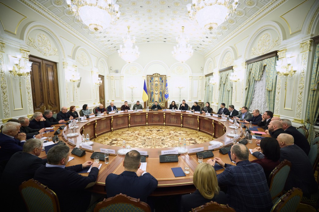 Президент України Володимир Зеленський під час зустрічі з представниками бізнесу