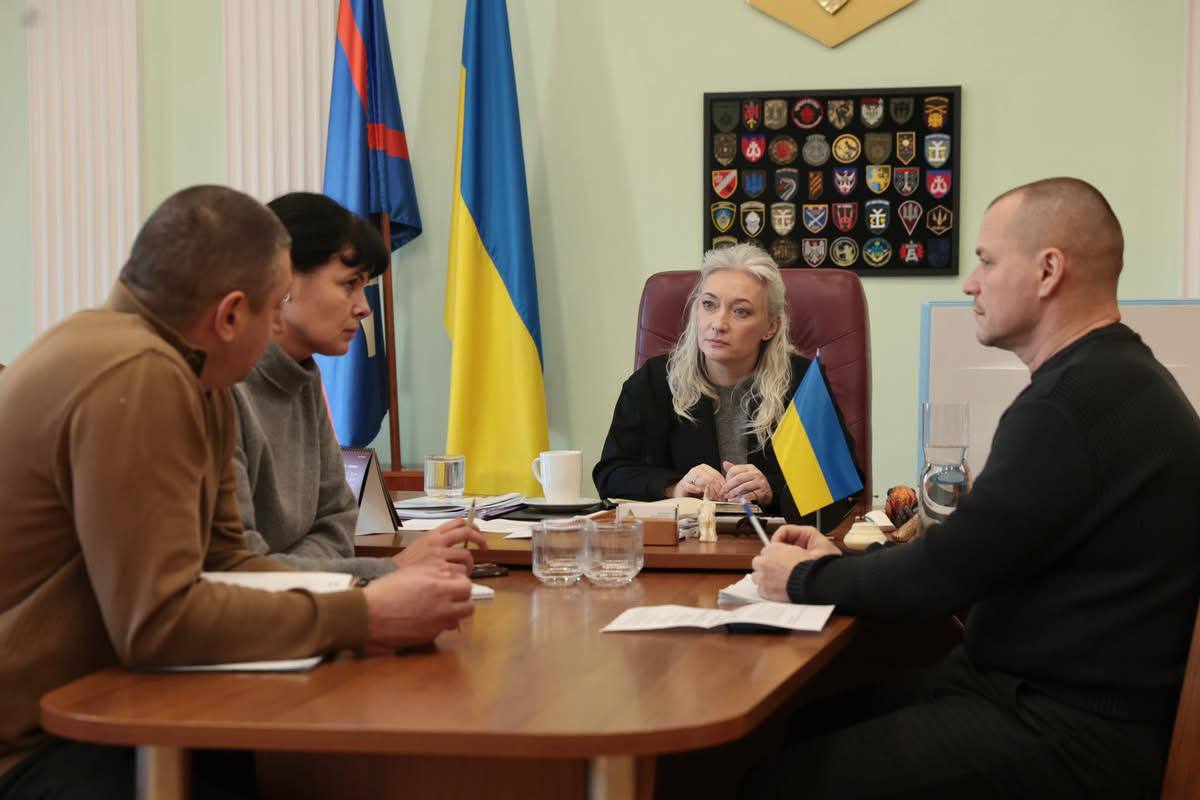 Перша заступниця начальника ОВА Наталя Заболотна та учасники наради 