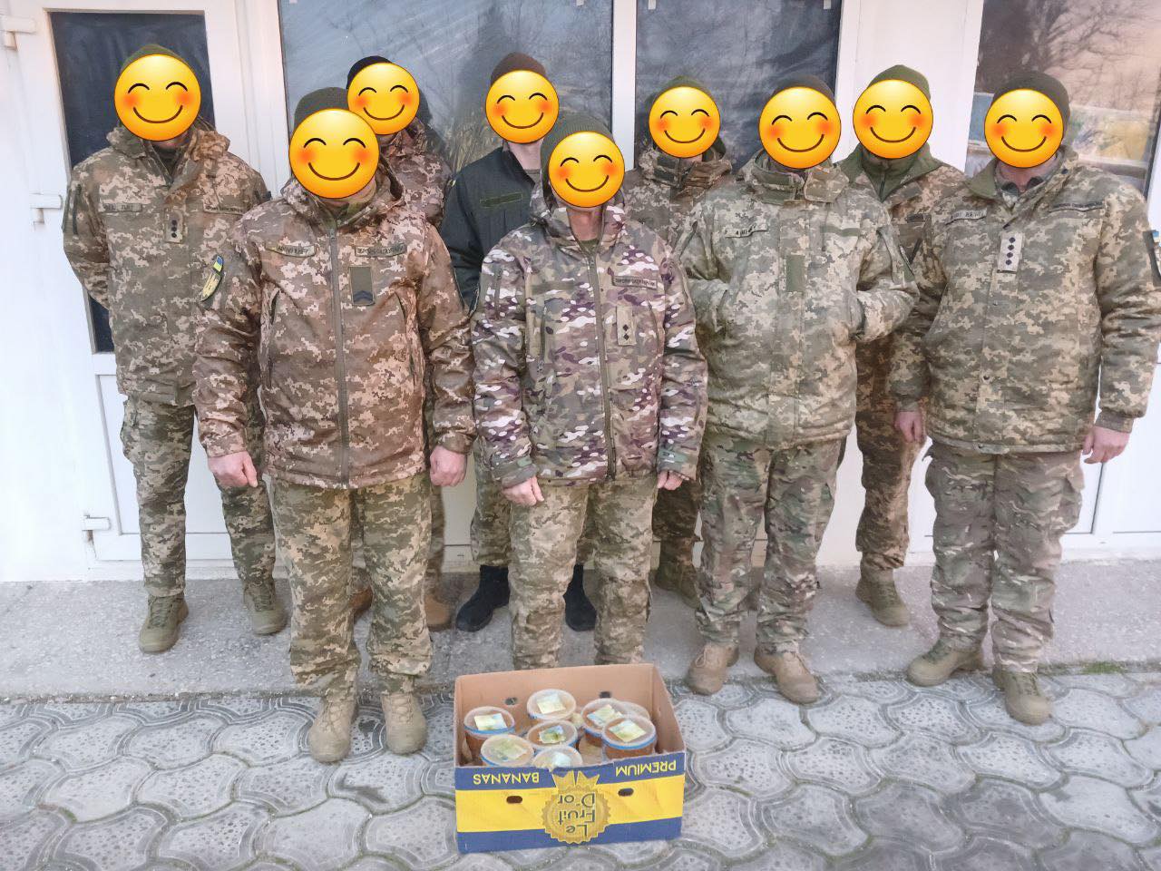Військовослужбовці з аптечками