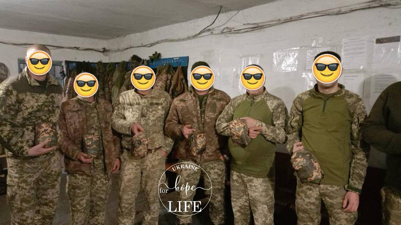 Фото військовослужбовців з тактичними аптечками|Фото військовослужбовців з тактичними аптечками