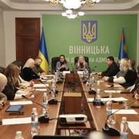Перша заступниця начальника ОВА Наталя Заболотна, Міністерка у справах ветеранів Наталія Калмикова та учасники заходу