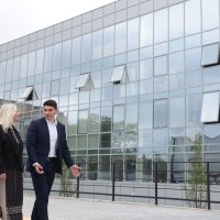 Перша заступниця начальника ОВА Наталя Заболотна та учасник зустрічі
