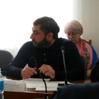 учасник засідання