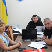 Заступник начальника ОВА Андрій Кавунець з учасниками заходу