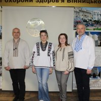 Працівники департаменту охорони здоров`я та реабілітації Вінницької ОДА у вишиванках.