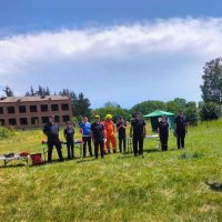 Відпрацьовували спільні дії з ліквідації наслідків умовного ракетного удару в будівлю школи.