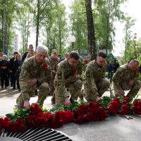 військові під час покладання