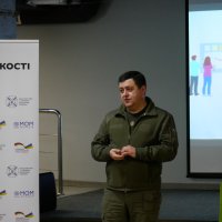 Заступник Начальника ОВА Андрій Кавунець під час тренінгу