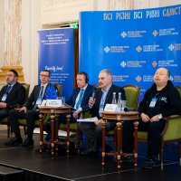 Фото чоловіків-учасників наради-семінару