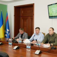 Заступник Начальника ОВА Олександр Піщик та учасники зустрічі