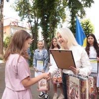 Перша заступниця начальника ОВА Наталя Заболотна та учасниця зустрічі