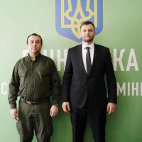 Начальник ОВА Сергій Борзов та голова Національного агентства з питань запобігання корупції Віктор Павлущик