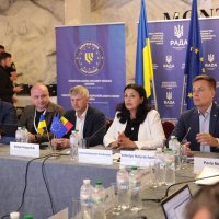 Учасники зустрічі