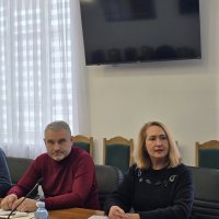представники структурних підрозділів ОВА