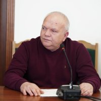 учасник засідання