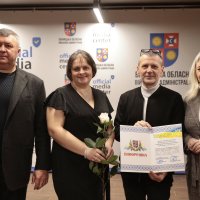 Перша заступниця начальника ОВА Наталя Заболотна, голова обласної Ради Вячеслав Соколовий та учасники заходу