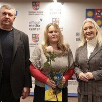 Перша заступниця начальника ОВА Наталя Заболотна, голова обласної Ради Вячеслав Соколовий та учасниця заходу