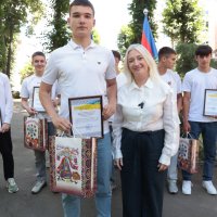 Перша заступниця начальника ОВА Наталя Заболотна та учасник зустрічі
