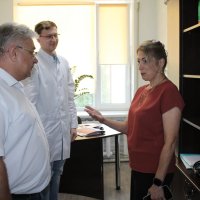 Робочий візит в Шаргородську міську лікарню директорки департаменту охорони здоров’я та реабілітації Вінницької обласної військової адміністрації Ольги Задорожної та її заступника з економічних питань Сергія Лавренюка.