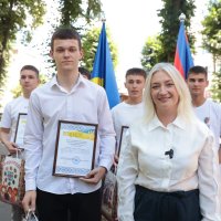 Перша заступниця начальника ОВА Наталя Заболотна та учасник зустрічі