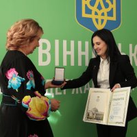 народна депутатка України Ірина Борзова та учасниця нагородження