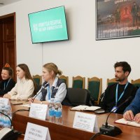 Керівник підрозділу реабілітації та обмеження життєдіяльності Бюро ВООЗ в Україні Марлі Квінн та представники підрозділу