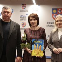 Перша заступниця начальника ОВА Наталя Заболотна, голова обласної Ради Вячеслав Соколовий та учасниця заходу