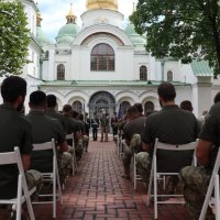  Фото випускників 