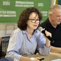 Начальник ГУ Державної податкової служби у Вінницькій області Оксана Домерат виступає з доповіддю