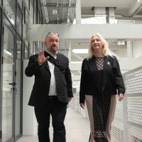 Перша заступниця начальника ОВА Наталя Заболотна та учасник зустрічі