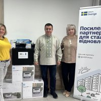 Заступник Начальника ОВА Андрій Кавунець,  координаторка Програми розвитку ООН у Вінницькій області Анастасія Ланіна та керівниця ЦНАПу Світлана Ткачук 