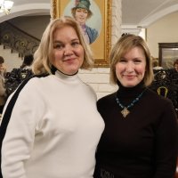 Директорка Департаменту соціальної та молодіжної політики ОВА Світлана Ярмоленко та учасниця заходу